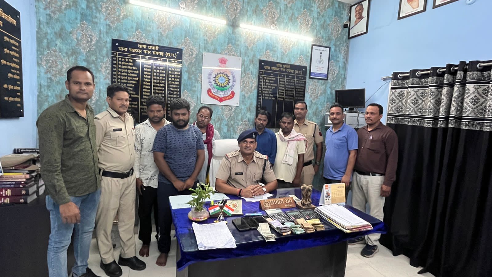 रायगढ़ : सट्टा पट्टी लिखने वालों पर साइबर सेल और चक्रधरनगर पुलिस की कार्यवाही…