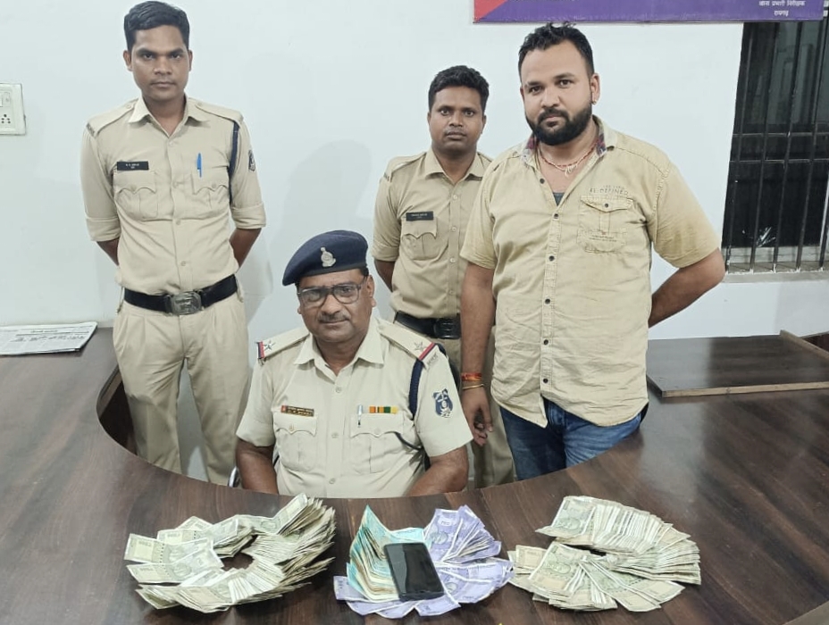 रायगढ़ : आईपीएल के सनराइजर्स हैदराबाद और राजस्थान रॉयल्स के मैच पर सट्टा नोट कर रहे युवक को कोतवाली पुलिस ने पकड़ा…