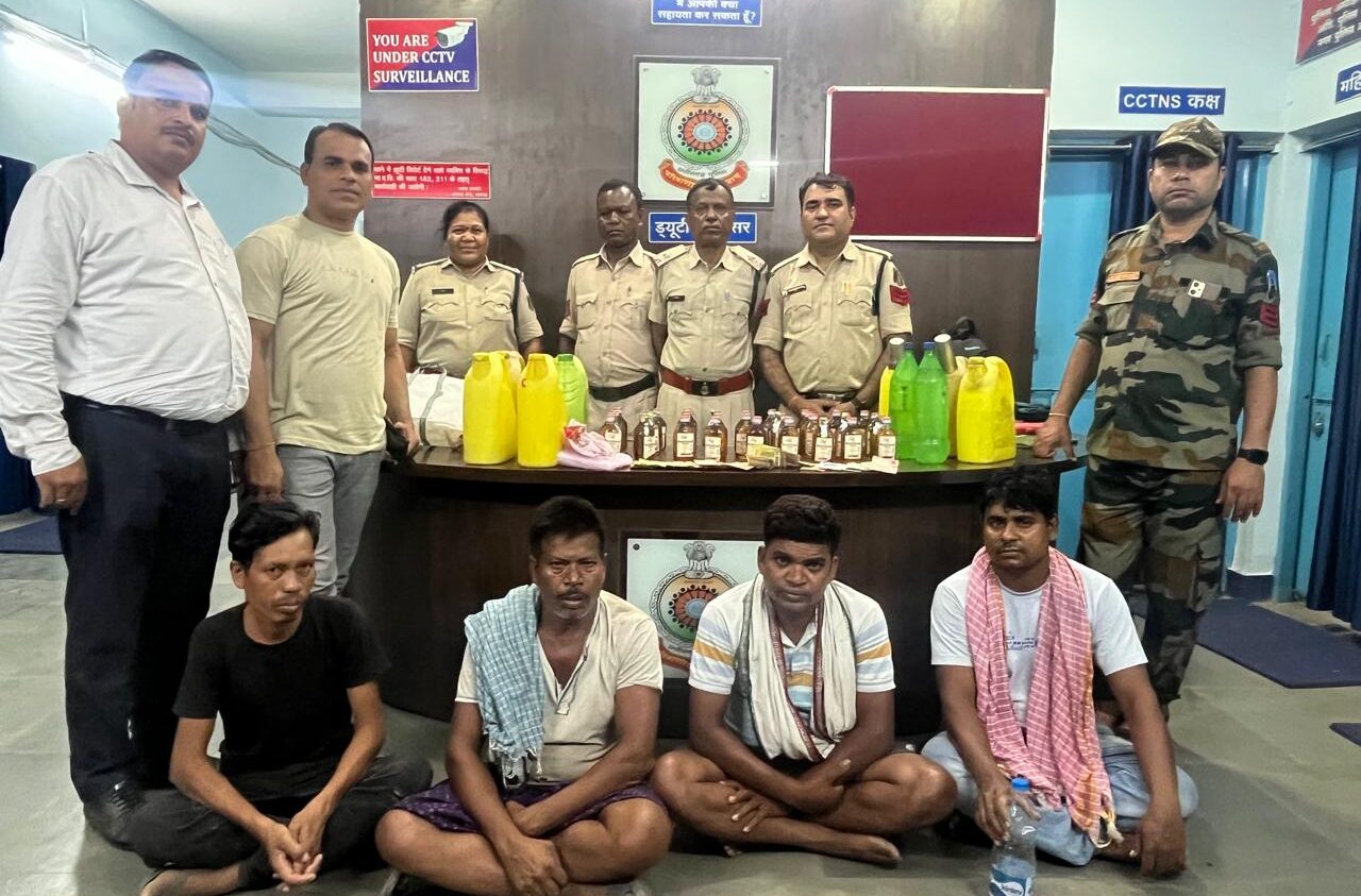 रायगढ़ : अवैध शराब विक्रय पर अंकुश लगाने पुलिस की कार्रवाई जारी…