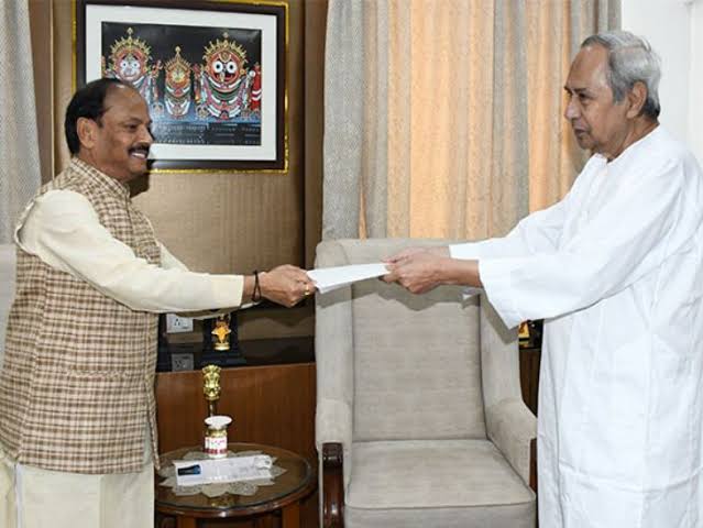 ओडिशा : अपनी सीट भी नहीं बचा सके पांच बार के CM नवीन पटनायक ; भाजपा पहली बार अकेले बनाएगी सरकार…