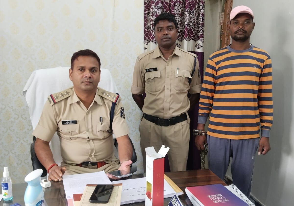 लैलूंगा : पुलिस ने महिला से दुष्कर्म के आरोपी को गिरफ्तार कर भेजा रिमांड पर…