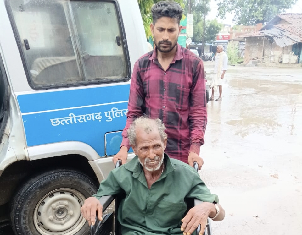 तमनार : भालू के हमले से घायल हुये ग्रामीण को डॉयल 112 ने पहुंचाया अस्पताल…