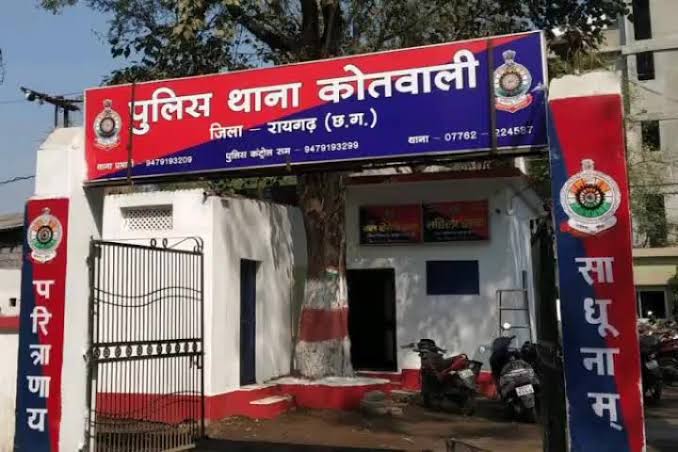 रायगढ़ : छात्र की डिक्की से दिनदहाड़े 80 हज़ार पार ; घटना सीसीटीवी में कैद, जांच में जुटी पुलिस…