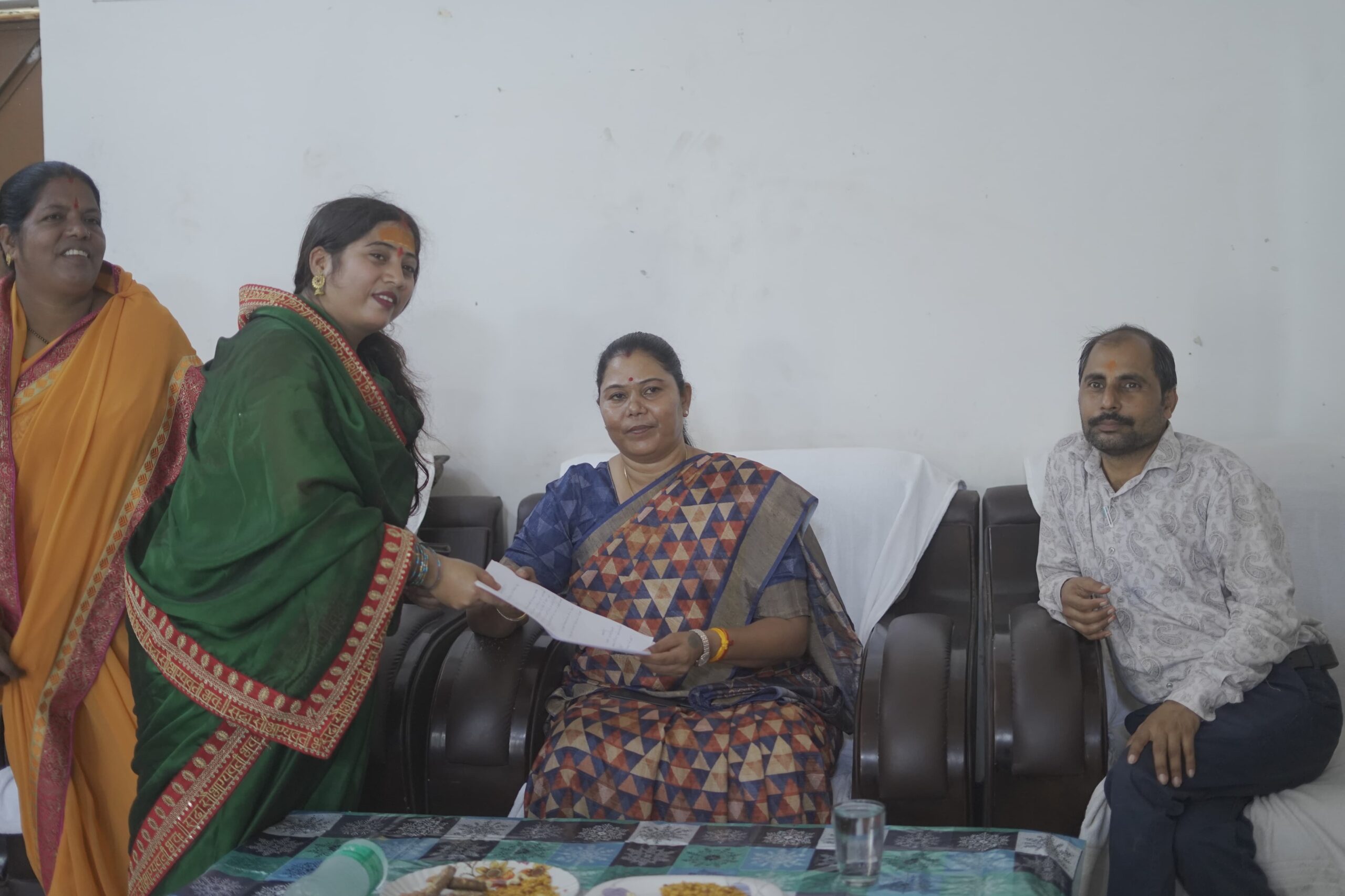 जब संवाद होता है, तब समाधान निकलता है। संवाद से ही संभावनाओं का विस्तार होता है। विधायक गोमती साय जब संवाद होता है, तब समाधान निकलता है। संवाद से ही संभावनाओं का विस्तार होता है। विधायक गोमती साय