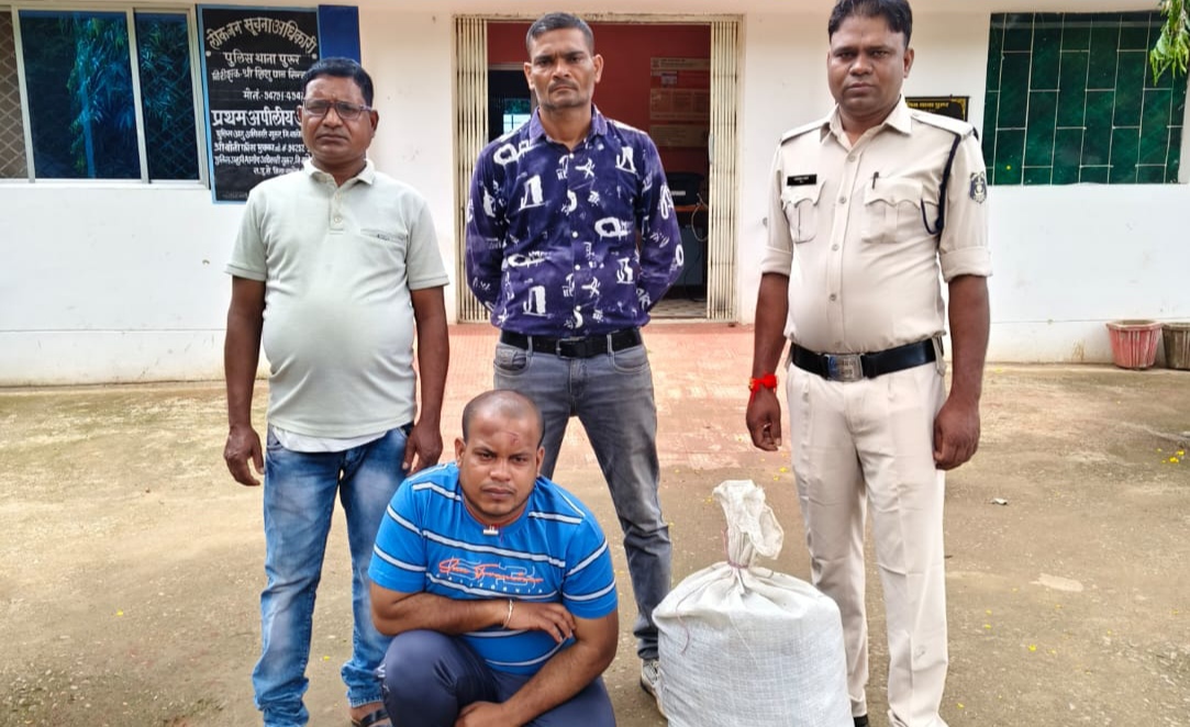 जिला बालोद पुलिस द्वारा अवैध मादक पदार्थ गांजा के परिवहन पर की गई कार्यवाही