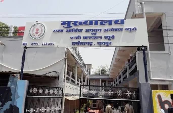 छत्तीसगढ़ में ACB की ताबड़तोड़ कार्रवाई, घूस लेते पकड़े गए मनरेगा के लोकपाल तो दूसरी ओर महिला रजिस्ट्रार रिश्वत लेते गिरफ्तार…