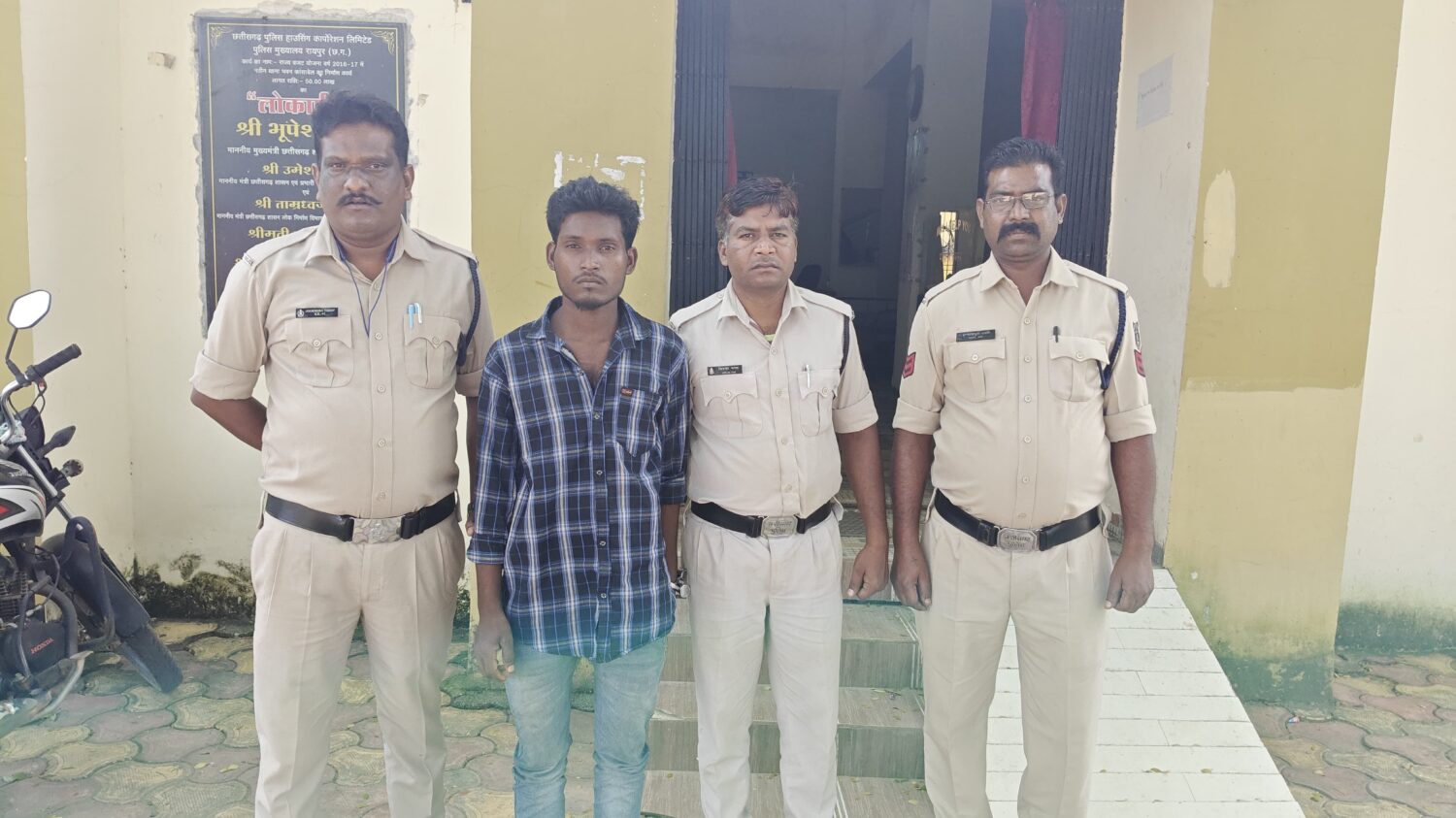 महिला के अंधे कत्ल की गुत्थी को पुलिस ने 24 घंटे में सुलझाया