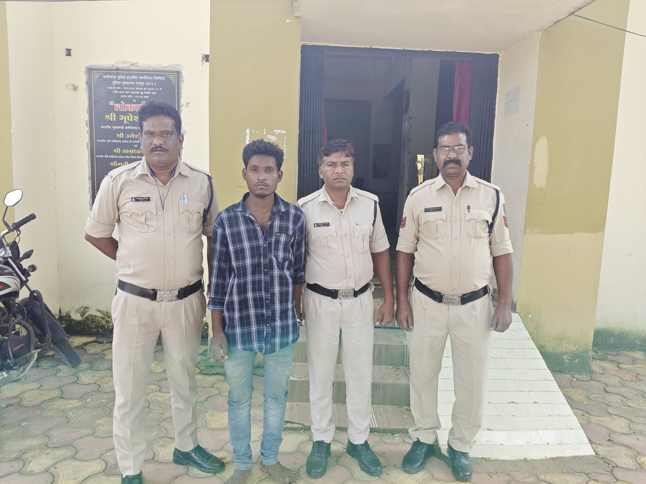 महिला के अंधे कत्ल की गुत्थी को पुलिस ने 24 घंटे में सुलझाया