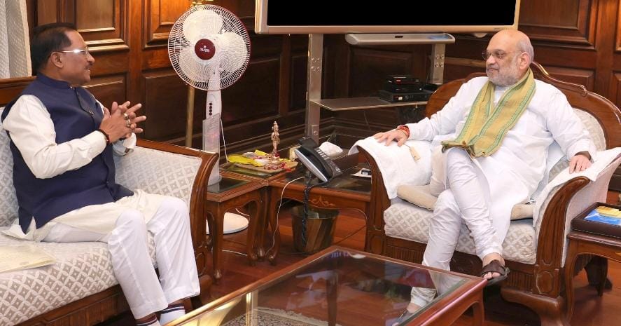 रायपुर : मुख्यमंत्री विष्णुदेव साय ने केंद्रीय गृहमंत्री श्री अमित शाह से की मुलाकात ; राज्य के विकास, सुरक्षा सहित अन्य प्रमुख मुद्दों पर हुई चर्चा…