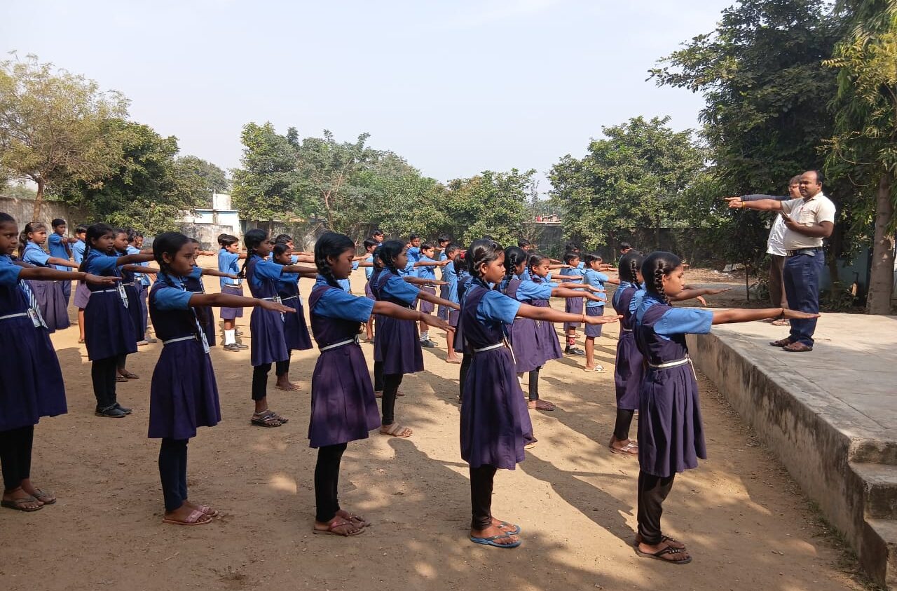 पुसौर : माध्यमिक शाला मिडमिडा में   संविधान दिवस पर किया क्या संविधान प्रस्तावना का वाचन…