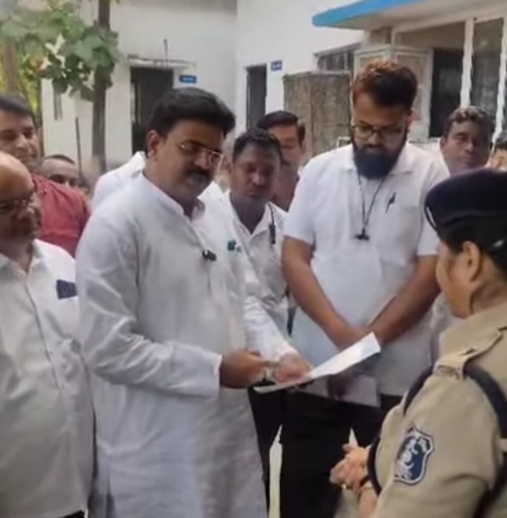 कोटा विधायक अटल श्रीवास्तव ने हिन्दुओ का किया अपमान ; संत समाज हुआ नाराज…