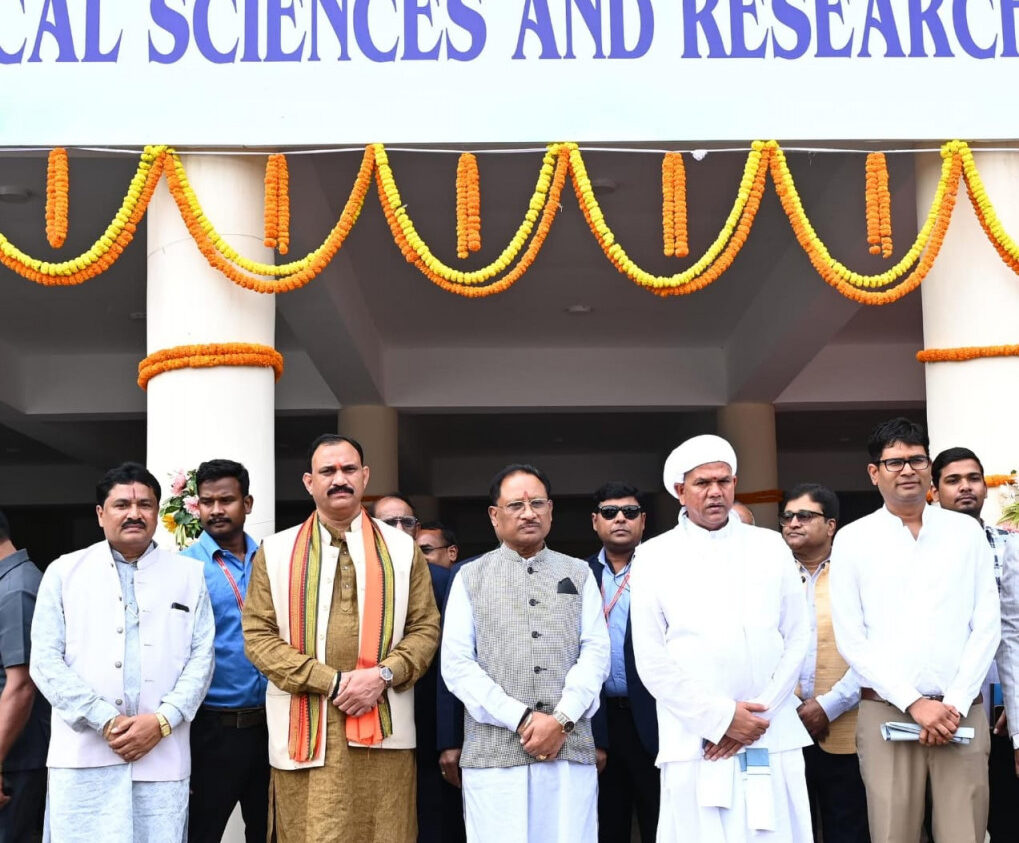 रायपुर : मुख्यमंत्री श्री विष्णु देव साय ने रावतपुरा सरकार इंस्टीट्यूट ऑफ मेडिकल साइंसेस के नवीन भवन का किया लोकार्पण…