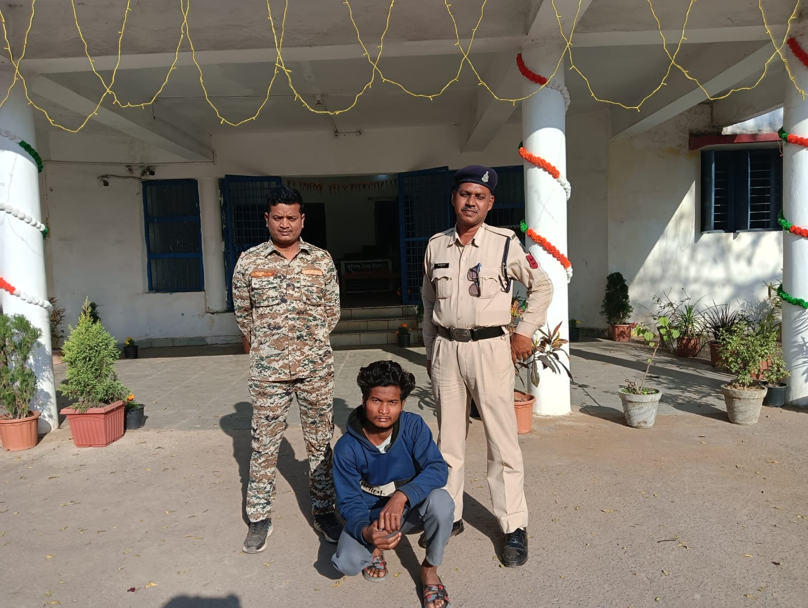 रायगढ़ : युवती को आत्महत्या के लिए उकसाने वाले आरोपी की गिरफ्तारी, न्यायिक रिमांड पर भेजा गया जेल…