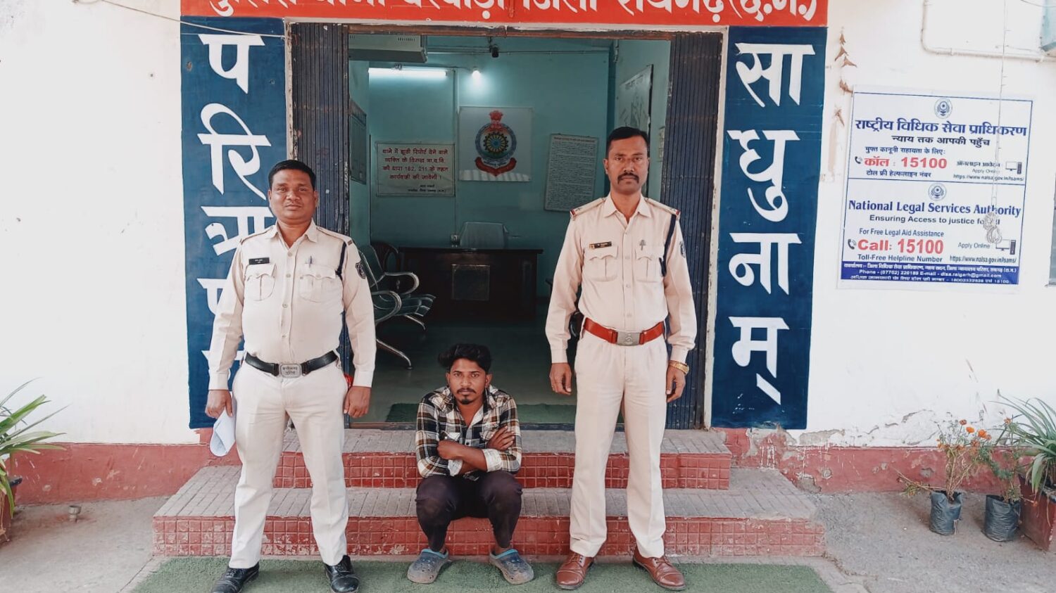 रायगढ़ : अवैध मवेशी तस्करी के फरार आरोपी को घरघोड़ा पुलिस ने किया गिरफ्तार…