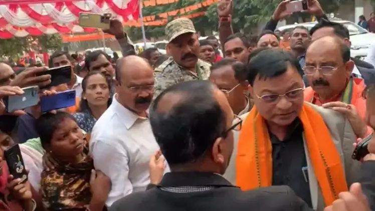 कोरबा : फ्लोरा मैक्स चिटफंड कंपनी ने लिया राजनीतिक मोड़; शुरू हुआ आरोप-प्रत्यारोप का खेल…