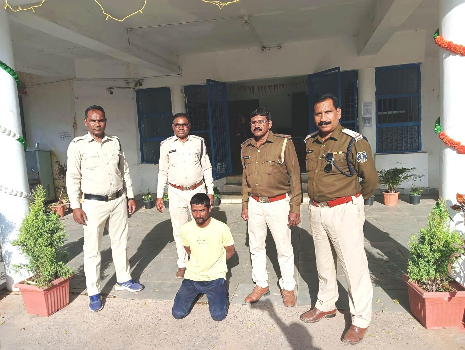 पुसौर : सोना-चांदी चमकाने के नाम पर ठगी करने वाले इंटरस्टेट गैंग का पर्दाफाश, एक आरोपी गिरफ्तार…