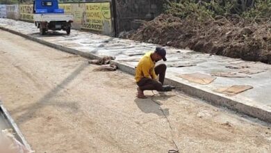 राजधानी रायपुर के सड्डू में सड़क निर्माण में बड़ा घोटाला, दो माह में ही उखड़ने लगी सड़क…