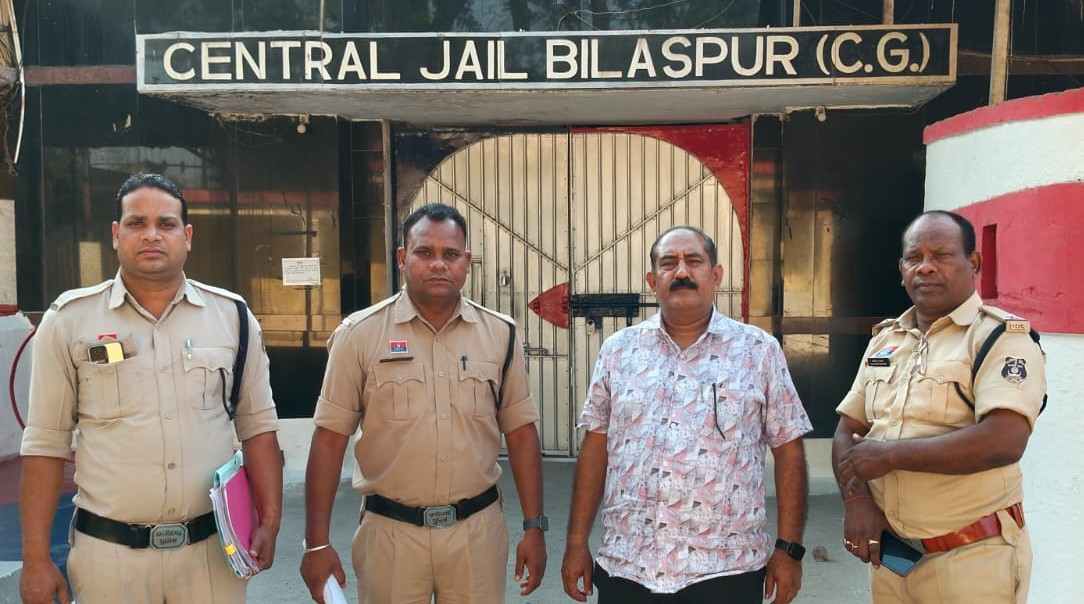 बिलासपुर में बड़ा जमीन घोटाला ! गिरवी संपत्ति के फर्जी सौदे से 15 लाख की ठगी, आरोपी सलाखों के पीछे… बिलासपुर में बड़ा जमीन घोटाला ! गिरवी संपत्ति के फर्जी सौदे से 15 लाख की ठगी, आरोपी सलाखों के पीछे…