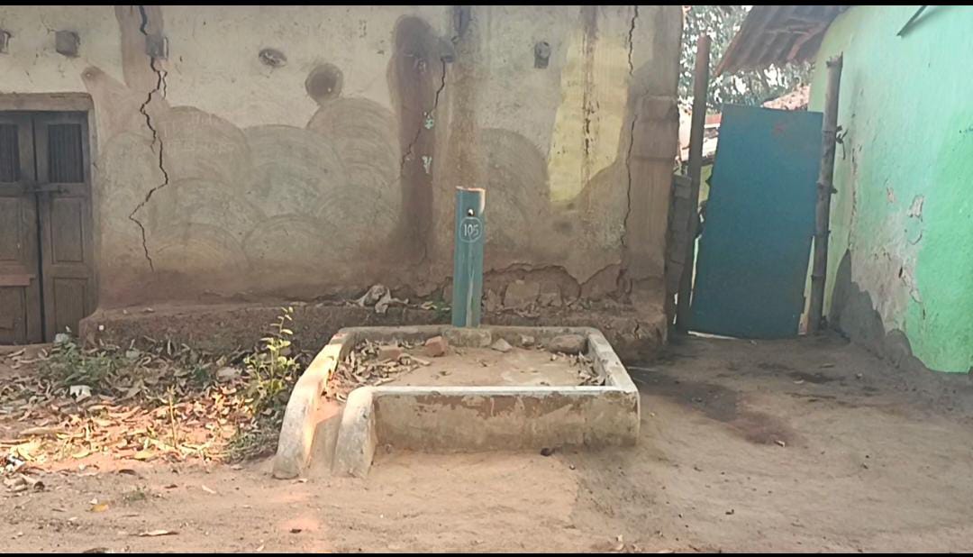 लैलूंगा : जल जीवन मिशन में घोटाला! करोड़ों खर्च, फिर भी सूखे नल – प्यासे ग्रामीण, अधिकारी दे रहे गोलमोल जवाब??…