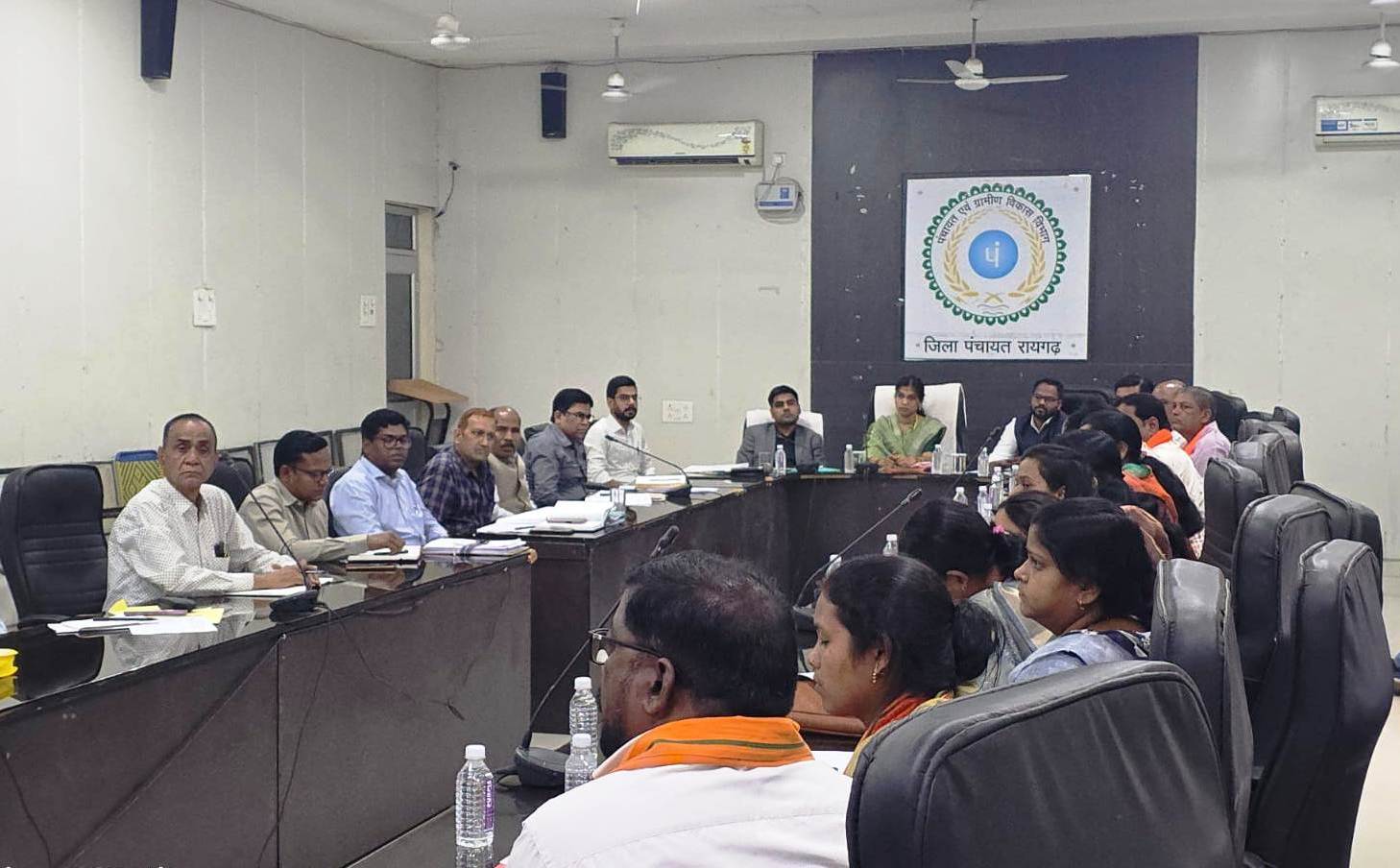 रायगढ़ : जिला पंचायत सामान्य सभा की बैठक संपन्न, विकास योजनाओं पर सर्वसम्मति से लगी मुहर…