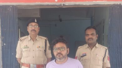 घरघोड़ा पुलिस ने अमानत में खयानत के आरोपी ठेकेदार  शकील अहमद को किया गिरफ्तार…