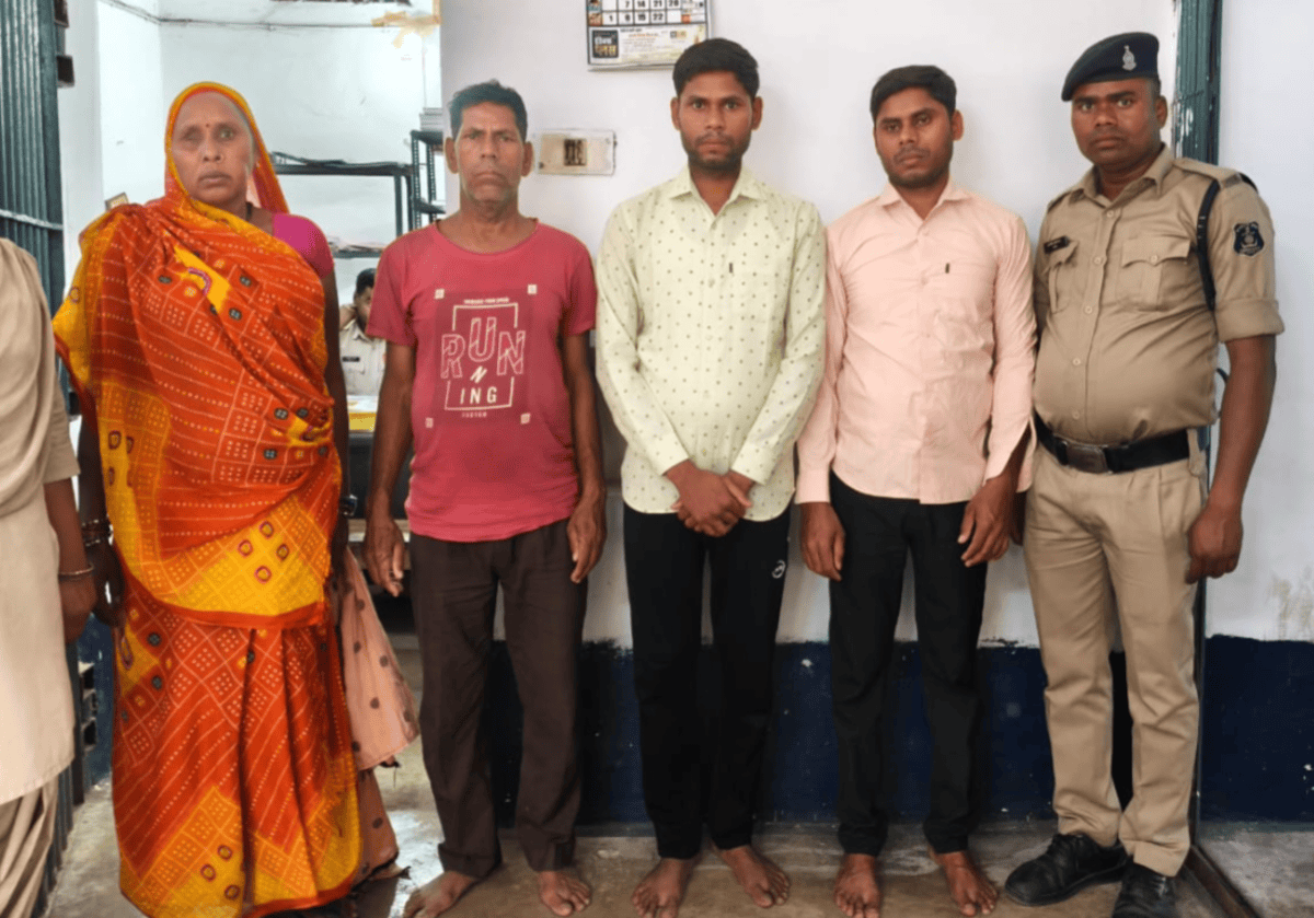 पत्थर हटाने की कीमत बनी जान ! बिलासपुर में युवक की निर्मम हत्या, चार आरोपी गिरफ्तार… पत्थर हटाने की कीमत बनी जान ! बिलासपुर में युवक की निर्मम हत्या, चार आरोपी गिरफ्तार…
