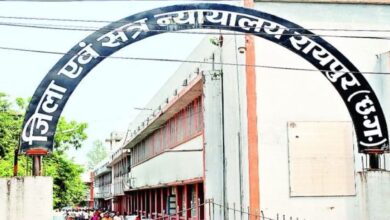रायपुर कोर्ट से NDPS एक्ट का कैदी फरार, दो पुलिसकर्मी निलंबित…