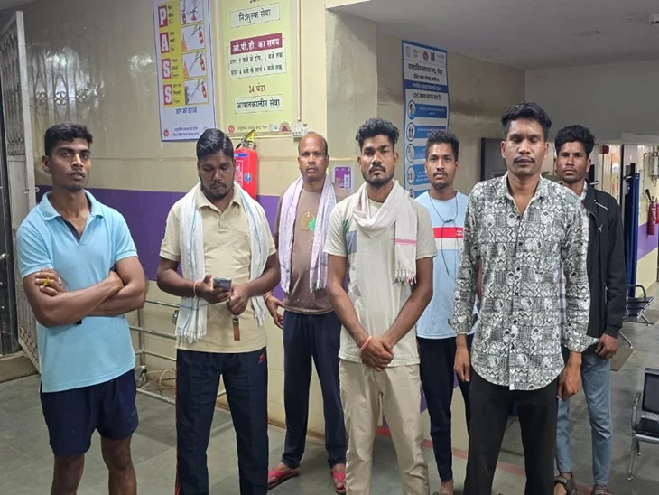 11 घंटे इंतजार, तड़पता मरीज और मौत : दंतेवाड़ा में 108 एंबुलेंस की लापरवाही पर बवाल… 11 घंटे इंतजार, तड़पता मरीज और मौत : दंतेवाड़ा में 108 एंबुलेंस की लापरवाही पर बवाल…