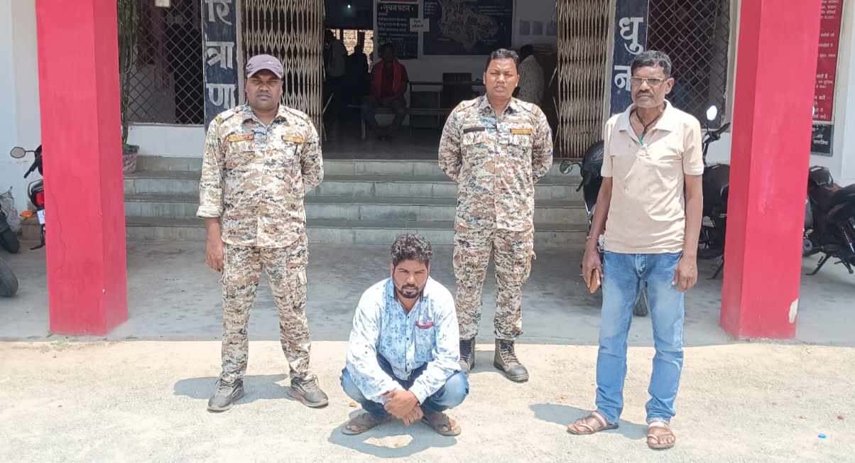 हैवानियत की हद – महिला के घर में घुसकर जबरदस्ती, जंगल में पीछा कर फिर की छेड़छाड़ ; लैलूंगा पुलिस ने मनमोहन महंत को दबोचा…