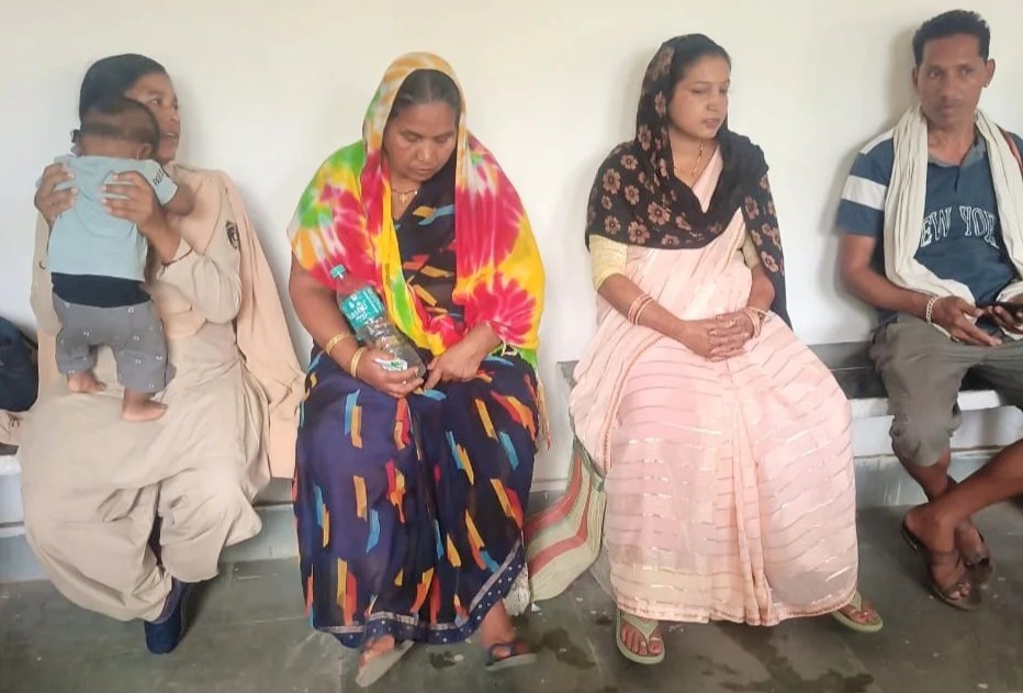 धरमजयगढ़ में राशन घोटाले का बड़ा खुलासा: लाखों के खाद्यान्न गबन में स्व-सहायता समूह की अध्यक्ष और सचिव गिरफ्तार!… धरमजयगढ़ में राशन घोटाले का बड़ा खुलासा: लाखों के खाद्यान्न गबन में स्व-सहायता समूह की अध्यक्ष और सचिव गिरफ्तार!…