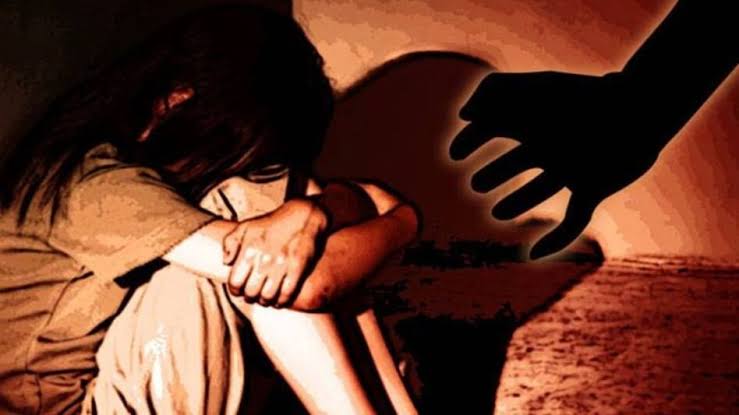 बीजेपी नेता पर नाबालिग से दुष्कर्म का आरोप! क्या कानून चलेगा या सत्ता बचाएगी गुनहगार को?… बीजेपी नेता पर नाबालिग से दुष्कर्म का आरोप! क्या कानून चलेगा या सत्ता बचाएगी गुनहगार को?…