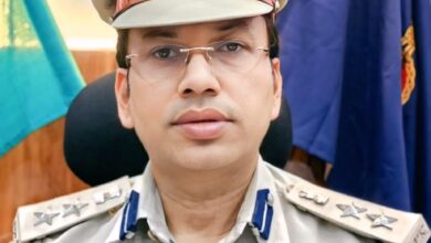 जशपुर में पुलिसिया गुंडागर्दी! NH-43 पर चेकिंग के दौरान कार सवार युवक से एएसआई ने की बर्बर मारपीट, वीडियो वायरल – SSP ने तत्काल किया लाइन अटैच, जांच के आदेश…