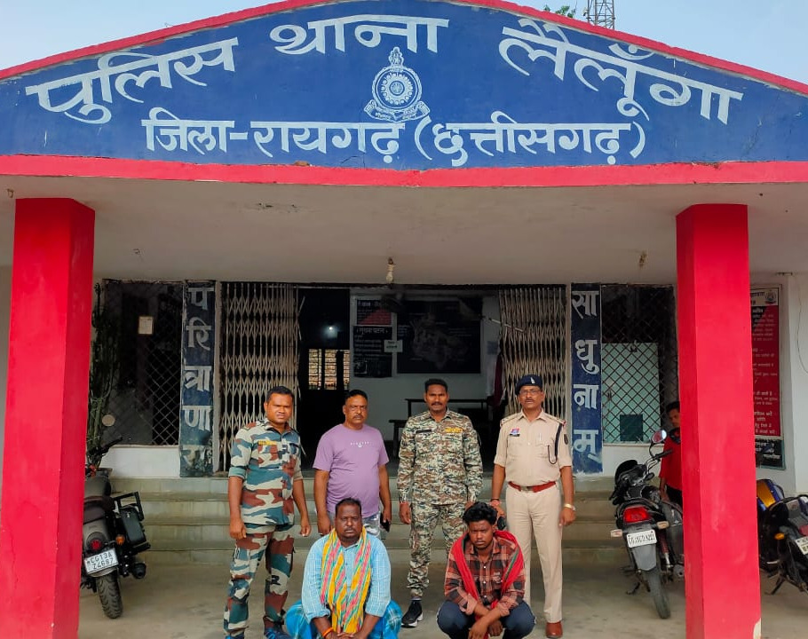 “लैलूंगा के जंगल में पुलिस की दहाड़ : तस्करों की टोली धराशायी, 44 मवेशियों को मौत की कतार से खींच लाई वर्दी की वीरता…” “लैलूंगा के जंगल में पुलिस की दहाड़ : तस्करों की टोली धराशायी, 44 मवेशियों को मौत की कतार से खींच लाई वर्दी की वीरता…”