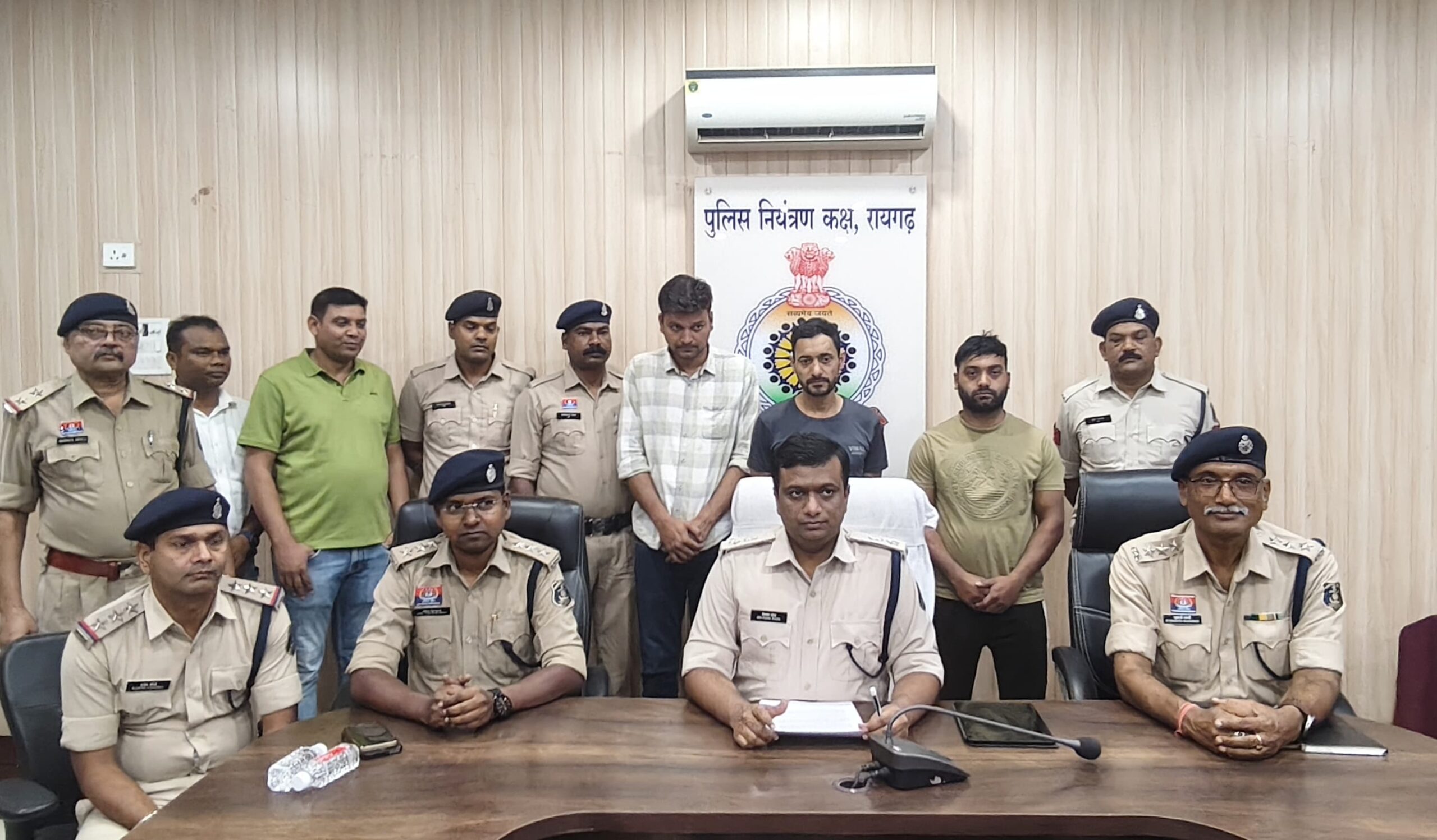 91 लाख की ऑनलाइन ठगी का पर्दाफाश : रायगढ़ पुलिस की जबरदस्त कार्रवाई, देहरादून से तीन शातिर साइबर ठग दबोचे…