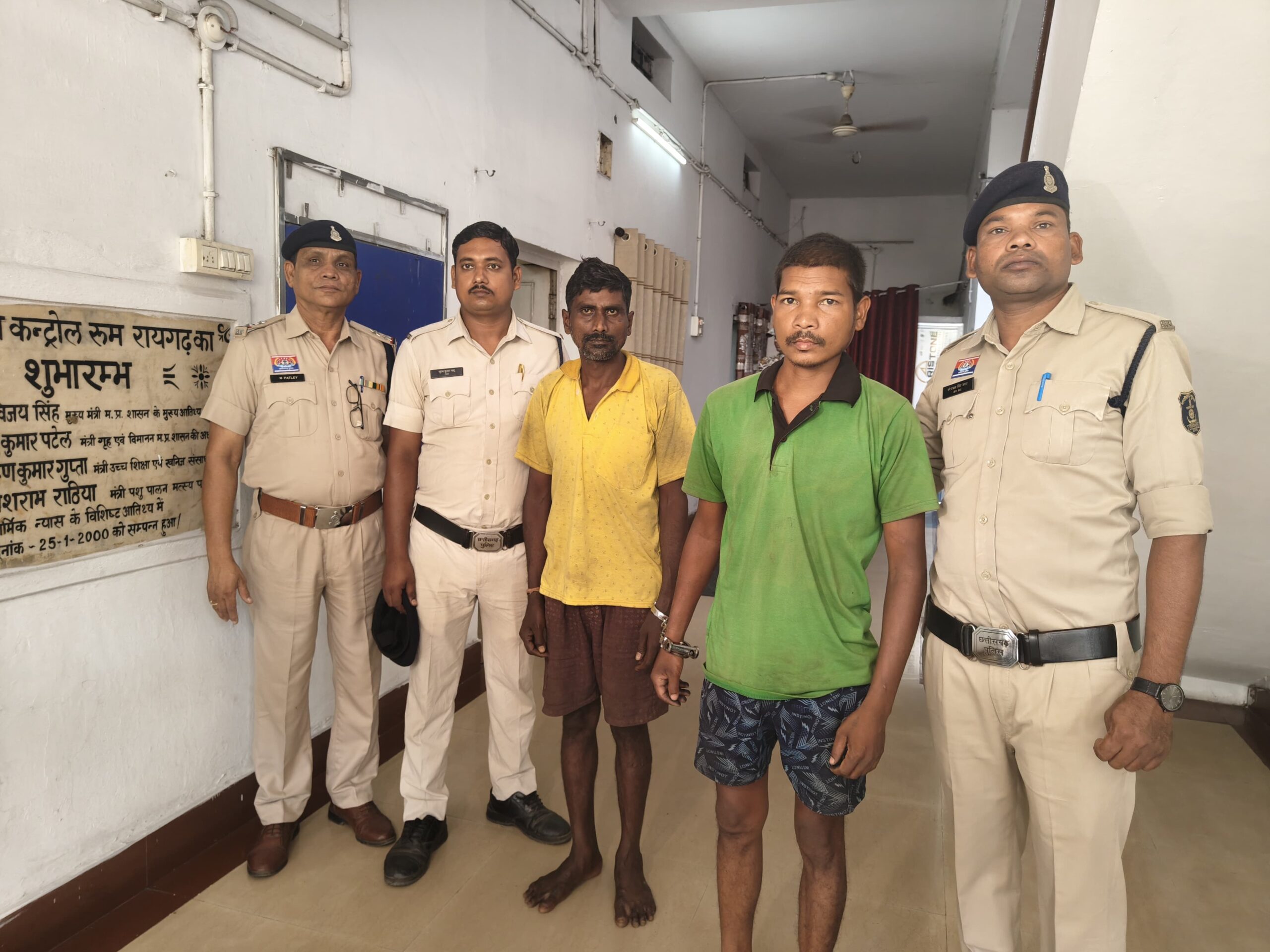 “रक्त से सनी हैवानियत की पटकथा ; रायगढ़ में पति ने रची बीवी और बच्चों की मौत की साजिश, दोस्त से करवाया कत्ल…!”