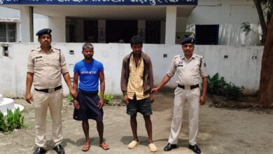 जशपुर पुलिस का जंगल में शिकार!ऑपरेशन शंखनाद में 4 गौवंश मुक्त, 2 कुख्यात तस्कर दबोचे…
