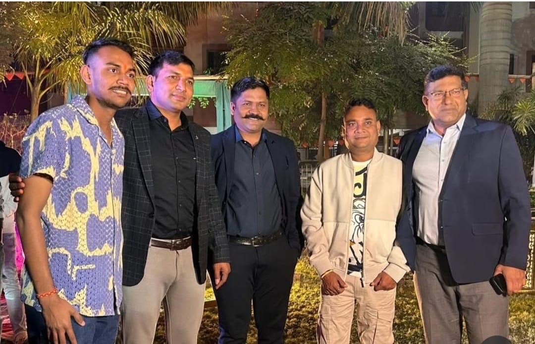 “सट्टे की महफिल में खाकी की नीलामी – पुलिस ने न्याय को शराब में डुबो दिया…!” “सट्टे की महफिल में खाकी की नीलामी – पुलिस ने न्याय को शराब में डुबो दिया…!”