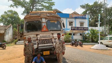अवैध कबाड़ पर छाल पुलिस का ‘हथौड़ा प्रहार’: 20 टन स्क्रैप सहित 12 चक्का ट्रक जब्त, चालक गिरफ्तार…