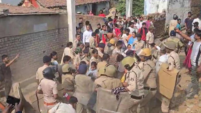 रायगढ़ में मरीन ड्राइव परियोजना बना उजाड़ का प्रतीक : बुलडोज़र के साए में टूटीं ज़िंदगियाँ, मोहल्ले में तनाव चरम पर…