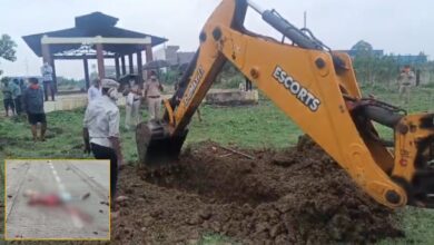 रायपुर से दर्दनाक और चौंकाने वाला मामला : अज्ञात लाश को दफनाया, दो दिन बाद शव निकाला गया – परिजन पहुंचे तो पहचान हुई…