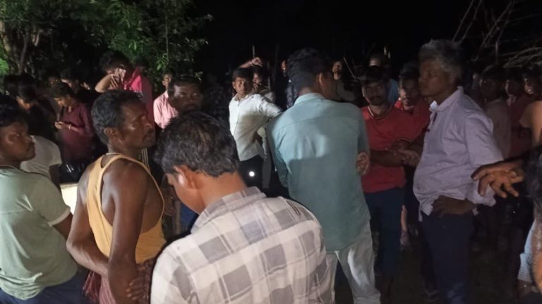 एक ही कुएं में दो जिंदगी समा गईं : भाई को बचाने कूदा भाई, दोनों की मौत, गांव में पसरा मातम… एक ही कुएं में दो जिंदगी समा गईं : भाई को बचाने कूदा भाई, दोनों की मौत, गांव में पसरा मातम…