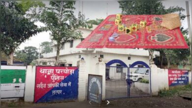 घरघोड़ा में ‘खुड़खुड़िआ जुए’ का साम्राज्य, पुलिस की वर्दी पर सवाल, क्या 720 रुपये की जब्ती से होगा अपराध का खात्मा?…