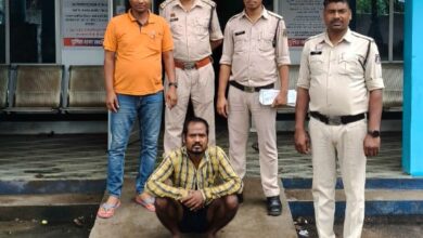 छट्ठी की खुशियां मातम में बदली – मामूली विवाद ने ली बुज़ुर्ग की जान, आरोपी अर्जुन खड़िया गिरफ्तार…