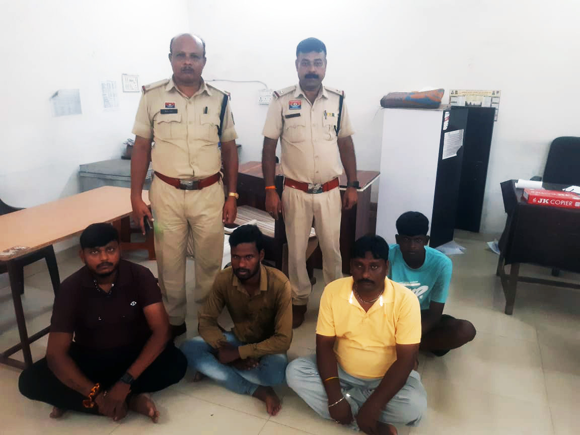 रायगढ़ पुलिस की रात्रि कार्रवाई में चार जुआरी धराए, नगद रकम व ताशपत्ते जब्त…