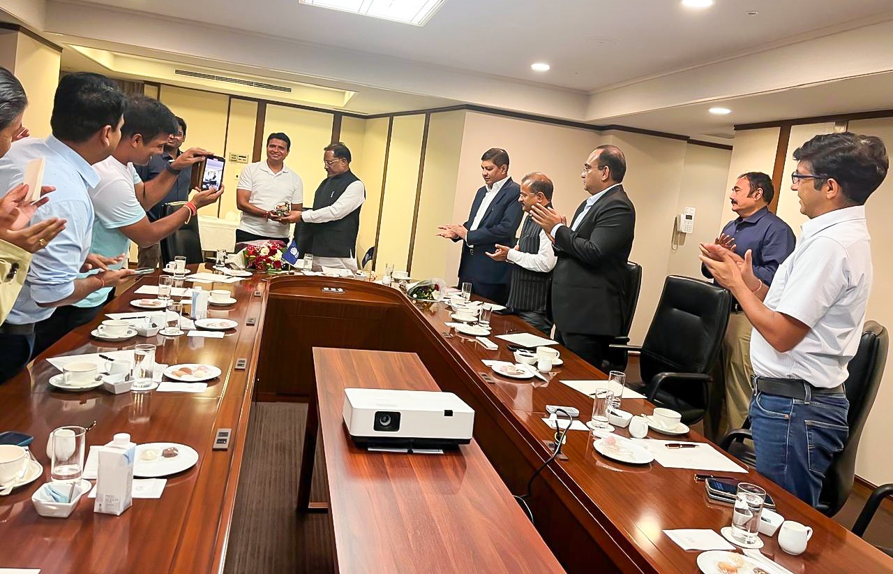 जापान में निवेश से लेकर अंतरिक्ष प्रौद्योगिकी तक छत्तीसगढ़ की वैश्विक साझेदारी को सुदृढ़ कर रहे हैं मुख्यमंत्री श्री विष्णुदेव साय… जापान में निवेश से लेकर अंतरिक्ष प्रौद्योगिकी तक छत्तीसगढ़ की वैश्विक साझेदारी को सुदृढ़ कर रहे हैं मुख्यमंत्री श्री विष्णुदेव साय…