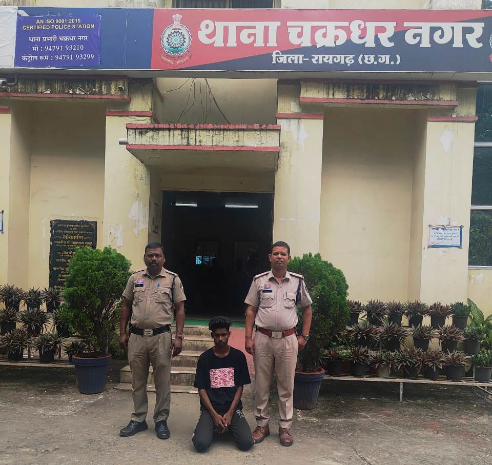 नशीले इंजेक्शन की काली मंडी पर पुलिस का शिकंजा, 19 साल का धंधेबाज़ चढ़ा हत्थे नशीले इंजेक्शन की काली मंडी पर पुलिस का शिकंजा, 19 साल का धंधेबाज़ चढ़ा हत्थे