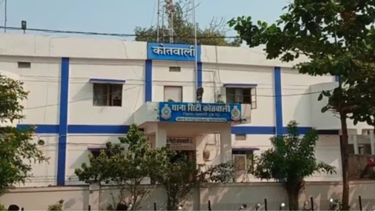 धमतरी सड़क हादसा : खड़े ट्रक ने ली तीन जिंदगियां, गांव में मातम