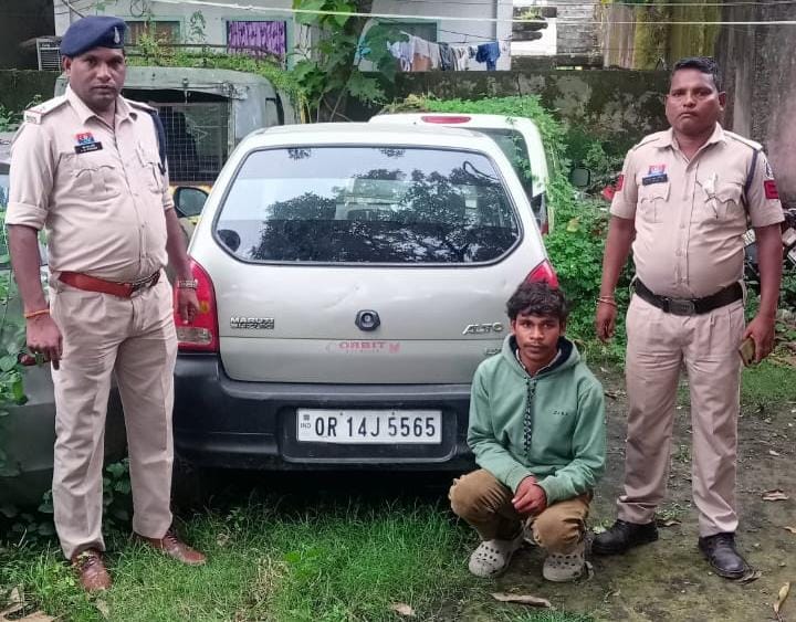 फरार गांजा तस्कर जशपुर से गिरफ्तार – जोबी पुलिस ने दबोचा, ऑल्टो कार जब्त…