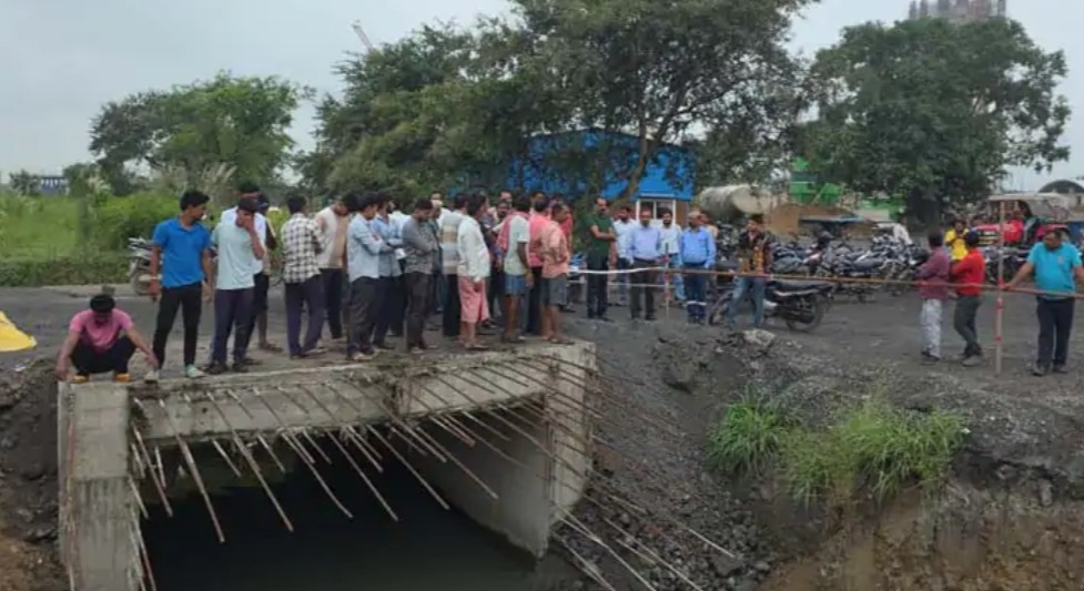 रायगढ़ : जिंदल सीमेंट प्लांट के नाला बंद करने पर ग्रामीणों का जोरदार प्रदर्शन, फसलों पर खतरे की चेतावनी… रायगढ़ : जिंदल सीमेंट प्लांट के नाला बंद करने पर ग्रामीणों का जोरदार प्रदर्शन, फसलों पर खतरे की चेतावनी…