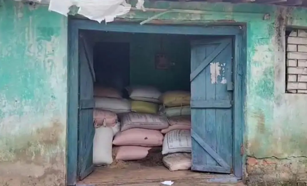 धान खरीदी से पहले बड़ा खुलासा : धरमजयगढ़ में 1200 बोरी अवैध धान जब्त, कपिल यादव के घर से मिला पूरा जखीरा…